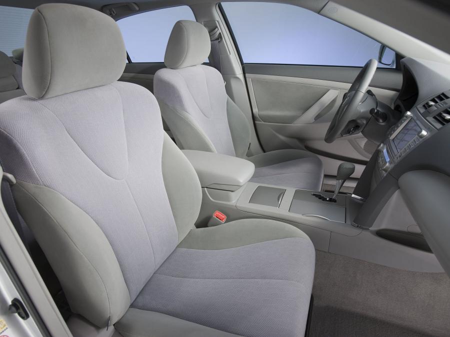 Интерьер Toyota Camry Hybrid 2009 года  (NA) (фото 22 из 26)